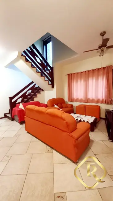 Foto 3 de Casa de Condomínio com 5 quartos à venda, 251m2 em Mangaratiba - RJ