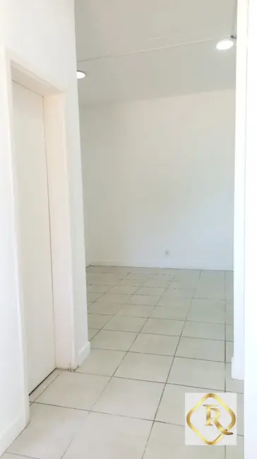 Sala Comercial para alugar, 28m2 em Mangaratiba - RJ - imagem 5 Foto 5 de Sala Comercial para alugar, 28m2 em Mangaratiba - RJ