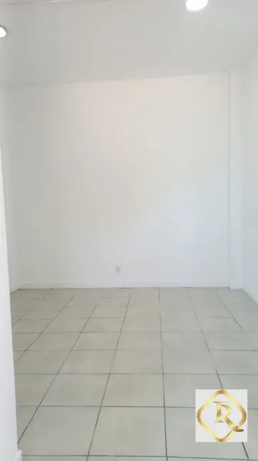 Sala Comercial para alugar, 28m2 em Mangaratiba - RJ - imagem 3 Foto 3 de Sala Comercial para alugar, 28m2 em Mangaratiba - RJ