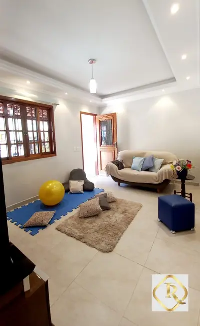Casa com 3 quartos à venda, 149m2 em Parque Horizonte, Nova Iguacu - RJ - imagem 4 Foto 4 de Casa com 3 quartos à venda, 149m2 em Parque Horizonte, Nova Iguacu - RJ