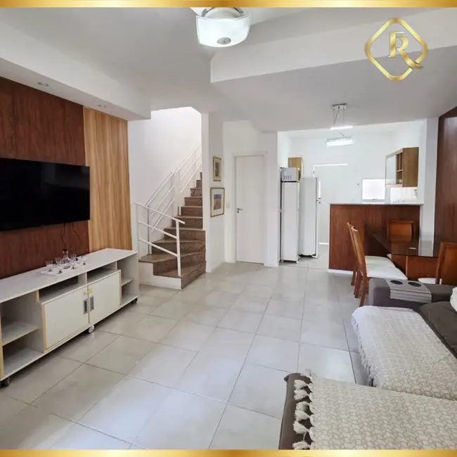 Foto 2 de Casa de Condomínio com 2 quartos para alugar, 85m2 em Mangaratiba - RJ