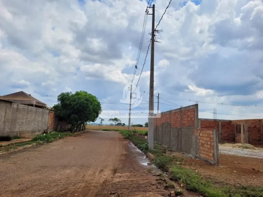 Terreno / Lote à venda, 200m2 em Aragoiania - GO - imagem 3 Foto 3 de Terreno / Lote à venda, 200m2 em Aragoiania - GO