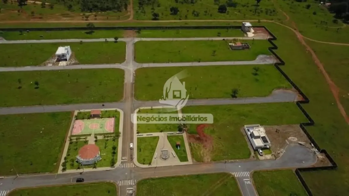 Foto 9 de Terreno / Lote à venda, 250m2 em Setor Central, Aragoiania - GO