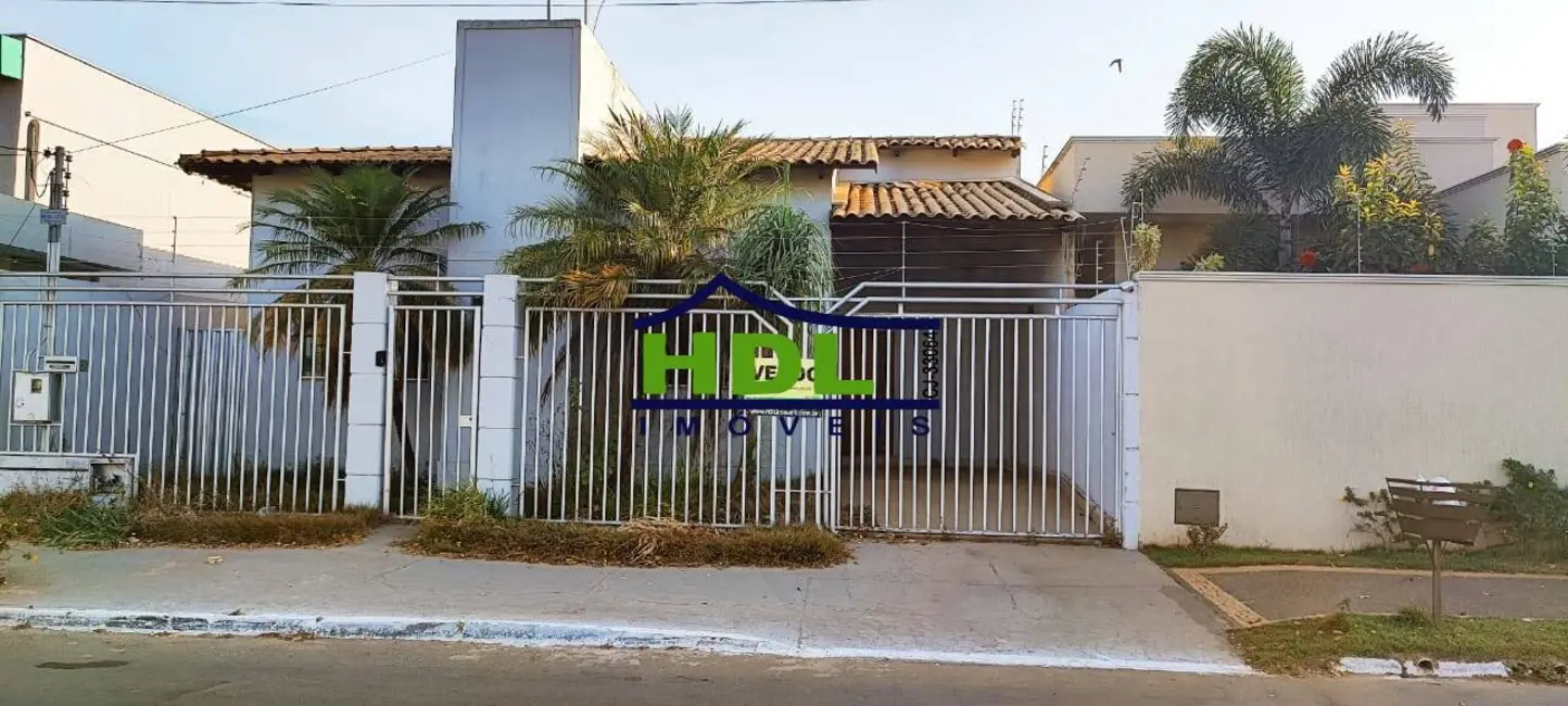 Foto 1 de Casa com 3 quartos à venda, 360m2 em Hidrolandia - GO