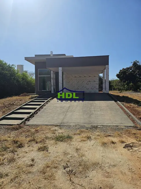 Foto 1 de Casa à venda, 1400m2 em Hidrolandia - GO