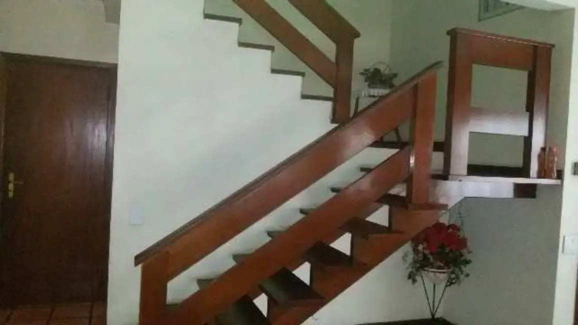 Sobrado com 5 quartos à venda, 472m2 em Vila Jacuí, São Paulo - SP - imagem 4 Foto 4 de Sobrado com 5 quartos à venda, 472m2 em Vila Jacuí, São Paulo - SP