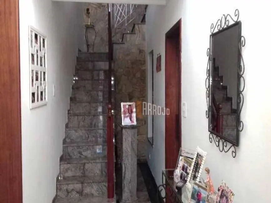 Sobrado com 4 quartos à venda, 400m2 em Vila Granada, São Paulo - SP - imagem 7 Foto 7 de Sobrado com 4 quartos à venda, 400m2 em Vila Granada, São Paulo - SP