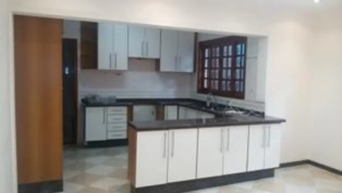 Sobrado com 3 quartos à venda, 125m2 em Jardim Piqueroby, São Paulo - SP - imagem 1 Foto 1 de Sobrado com 3 quartos à venda, 125m2 em Jardim Piqueroby, São Paulo - SP
