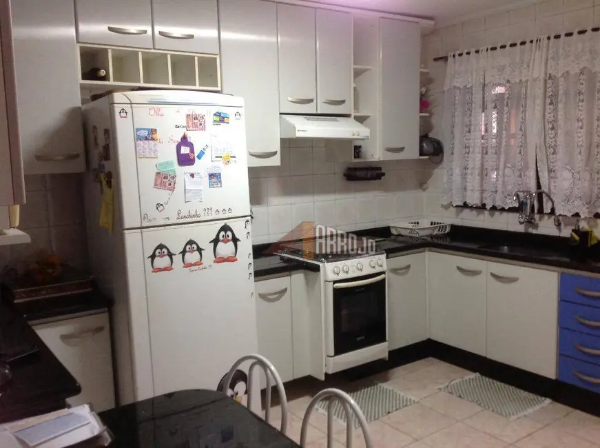 Sobrado com 2 quartos à venda, 125m2 em Jardim Três Marias, São Paulo - SP - imagem 8 Foto 8 de Sobrado com 2 quartos à venda, 125m2 em Jardim Três Marias, São Paulo - SP