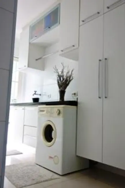 Foto 4 de Casa com 4 quartos à venda, 300m2 em Jardim Triana, São Paulo - SP