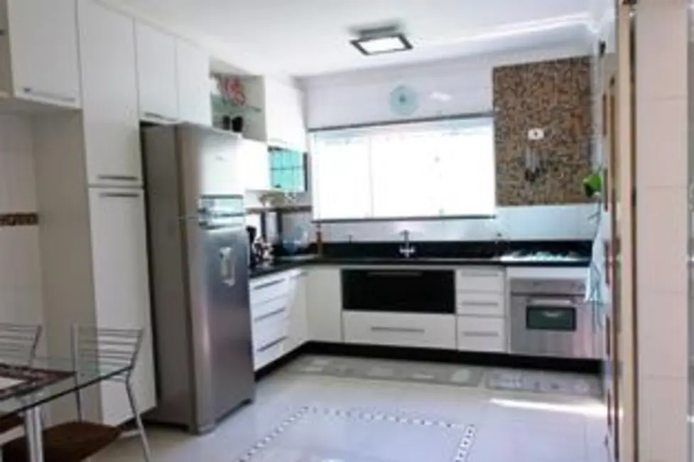 Foto 1 de Casa com 4 quartos à venda, 300m2 em Jardim Triana, São Paulo - SP