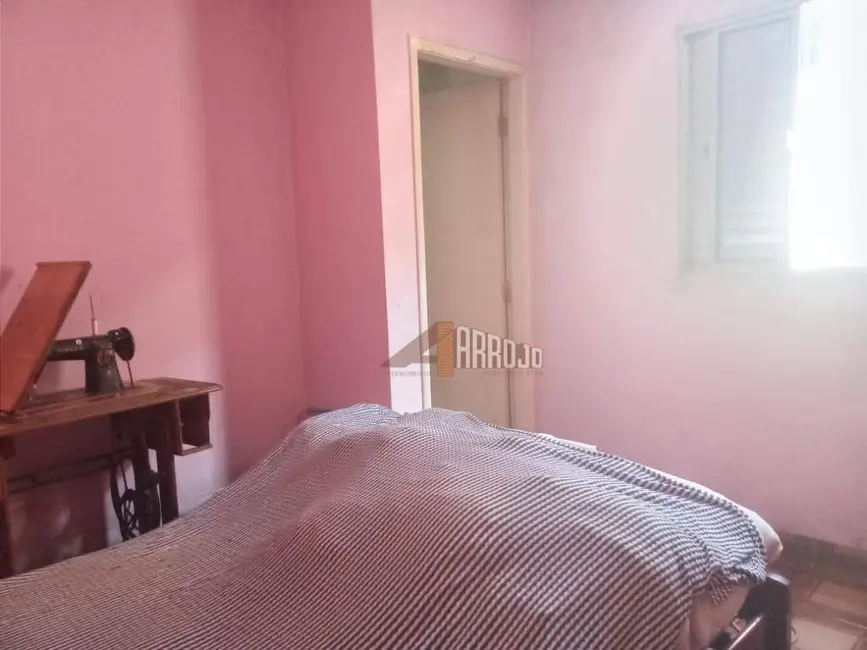 Sobrado com 3 quartos à venda, 147m2 em Limoeiro, São Paulo - SP - imagem 2 Foto 2 de Sobrado com 3 quartos à venda, 147m2 em Limoeiro, São Paulo - SP