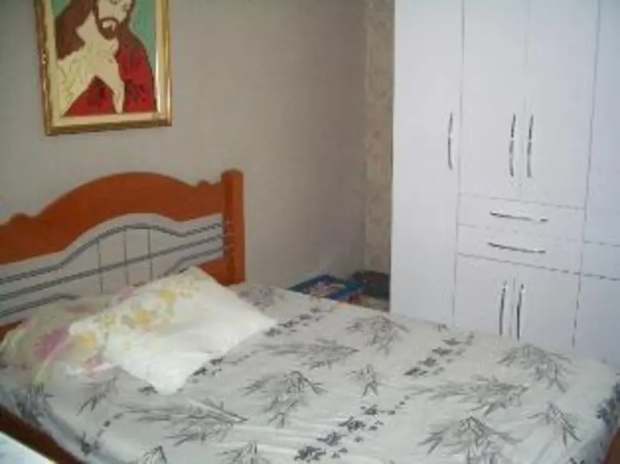Foto 2 de Casa com 2 quartos à venda, 300m2 em Parque Guarani, São Paulo - SP