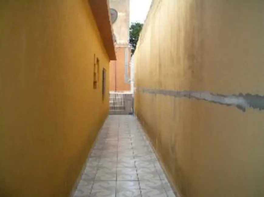 Foto 8 de Casa com 2 quartos à venda, 300m2 em Parque Guarani, São Paulo - SP