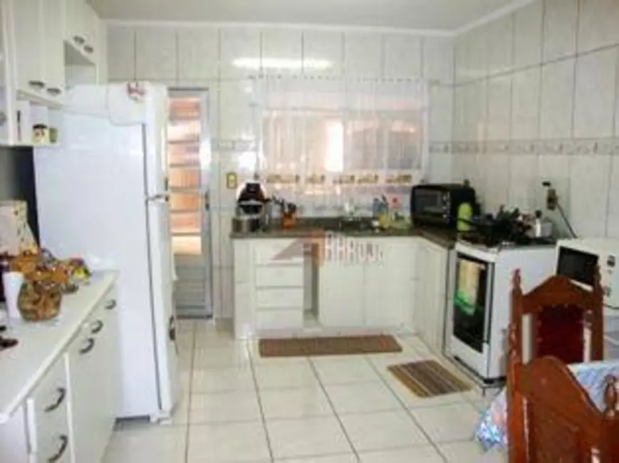 Foto 2 de Casa com 3 quartos à venda, 270m2 em Vila Rio Branco, São Paulo - SP