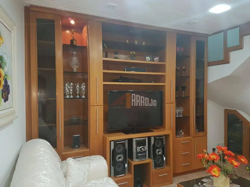 Foto 2 de Sobrado com 3 quartos à venda, 100m2 em Vila Paranaguá, São Paulo - SP