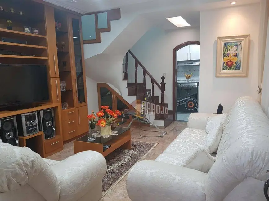 Foto 1 de Sobrado com 3 quartos à venda, 100m2 em Vila Paranaguá, São Paulo - SP