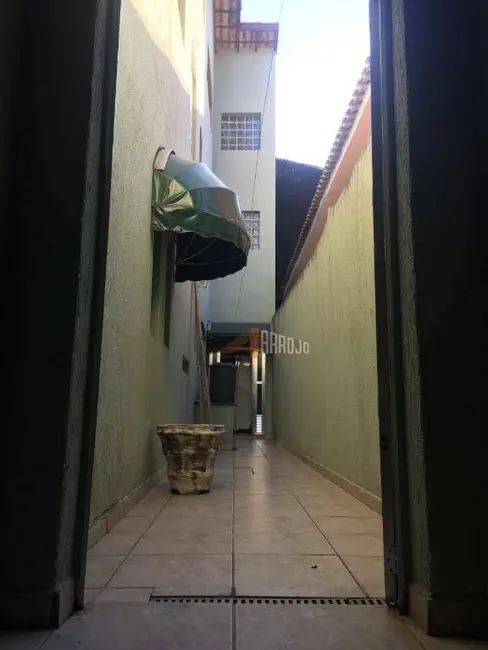 Sobrado com 3 quartos à venda, 127m2 em Vila Ré, São Paulo - SP - imagem 3 Foto 3 de Sobrado com 3 quartos à venda, 127m2 em Vila Ré, São Paulo - SP