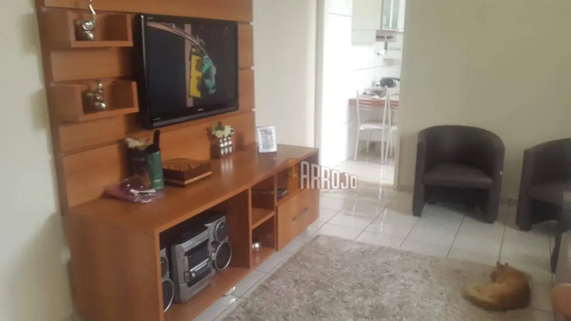 Casa com 3 quartos à venda, 160m2 em Burgo Paulista, São Paulo - SP - imagem 2 Foto 2 de Casa com 3 quartos à venda, 160m2 em Burgo Paulista, São Paulo - SP