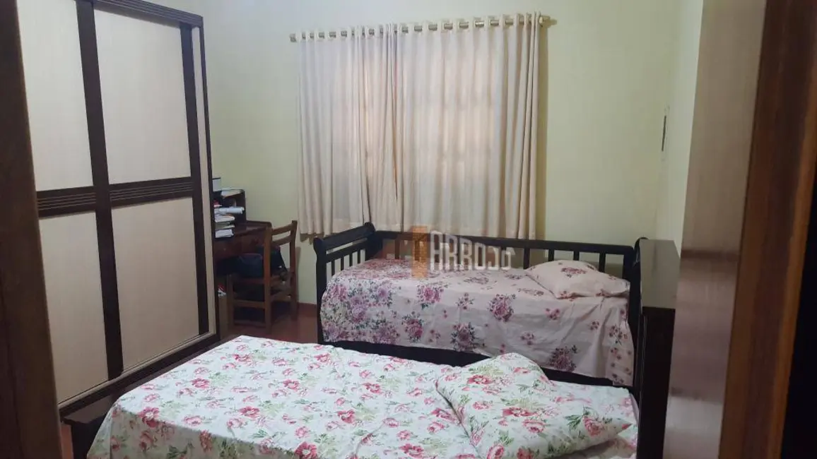 Casa com 3 quartos à venda, 400m2 em Jardim Três Marias, São Paulo - SP - imagem 4 Foto 4 de Casa com 3 quartos à venda, 400m2 em Jardim Três Marias, São Paulo - SP