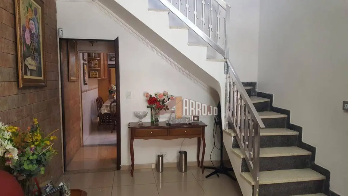 Sobrado com 4 quartos à venda, 125m2 em Vila Jacuí, São Paulo - SP - imagem 2 Foto 2 de Sobrado com 4 quartos à venda, 125m2 em Vila Jacuí, São Paulo - SP