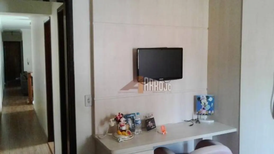 Sobrado com 4 quartos à venda, 220m2 em Vila Centenário, São Paulo - SP - imagem 9 Foto 9 de Sobrado com 4 quartos à venda, 220m2 em Vila Centenário, São Paulo - SP