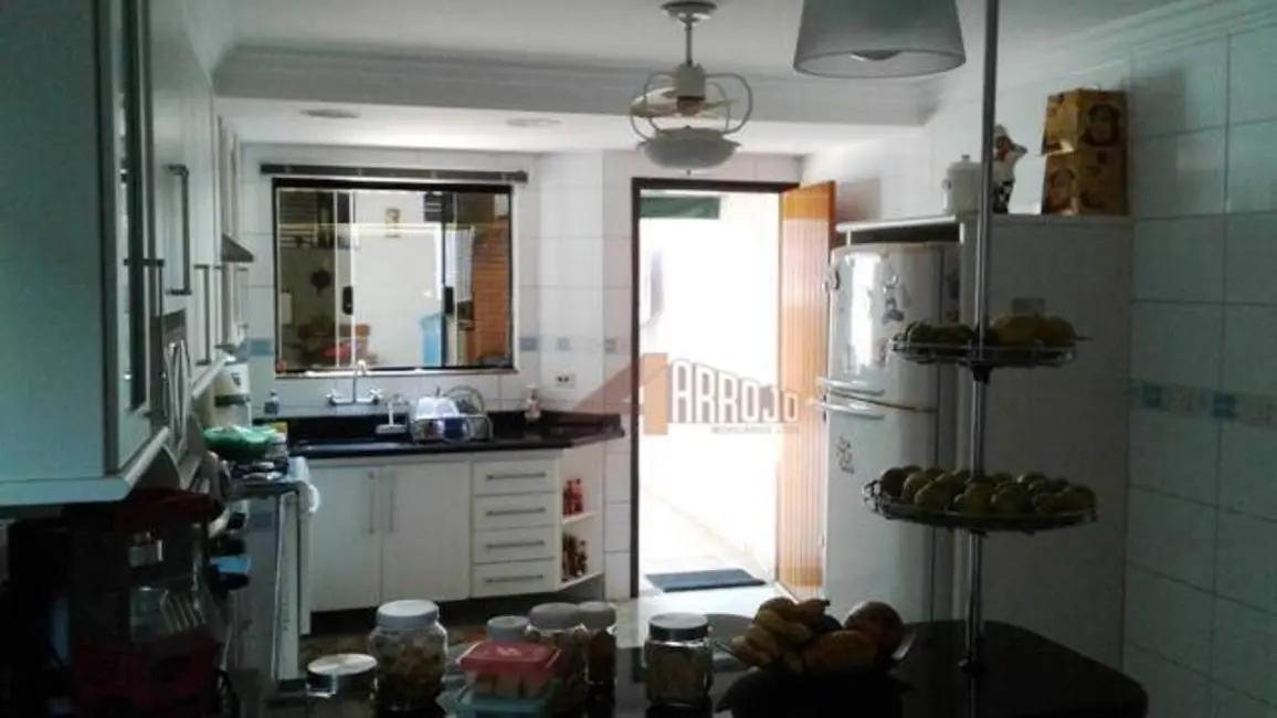 Sobrado com 4 quartos à venda, 220m2 em Vila Centenário, São Paulo - SP - imagem 5 Foto 5 de Sobrado com 4 quartos à venda, 220m2 em Vila Centenário, São Paulo - SP