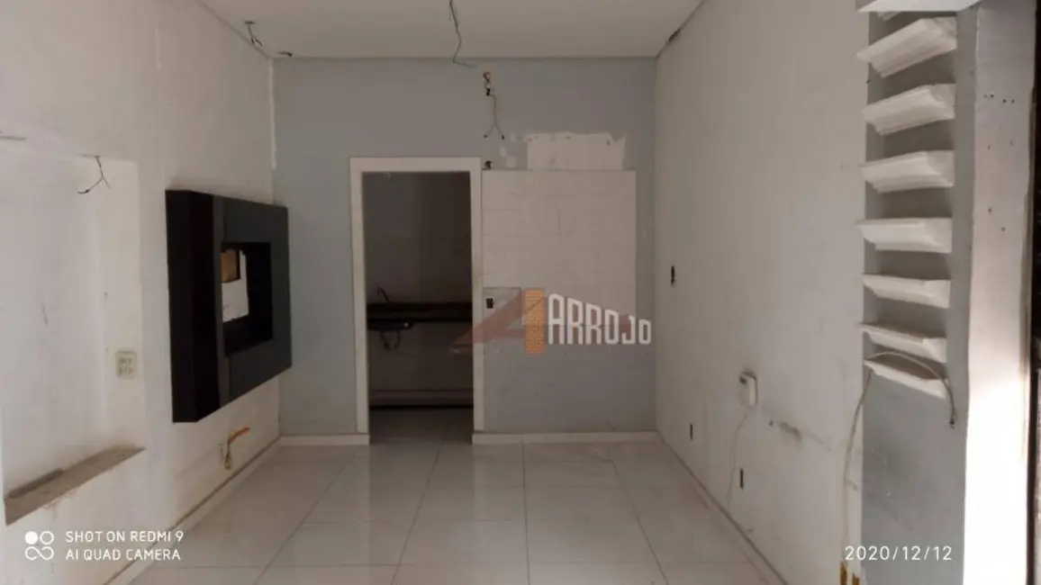 Foto 2 de Sala Comercial à venda, 220m2 em Vila Marieta, São Paulo - SP