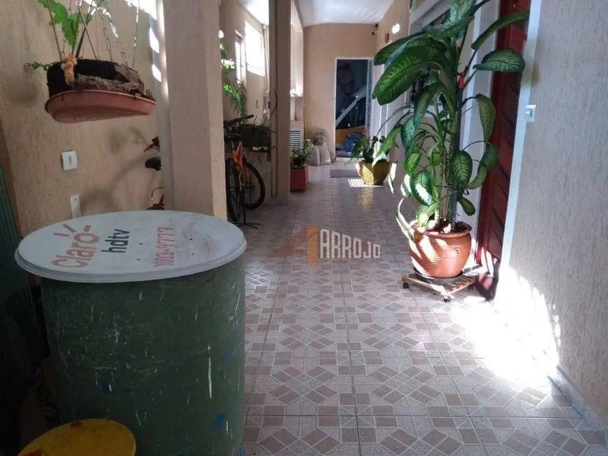 Foto 4 de Sobrado com 3 quartos à venda, 169m2 em Jardim Laone, São Paulo - SP