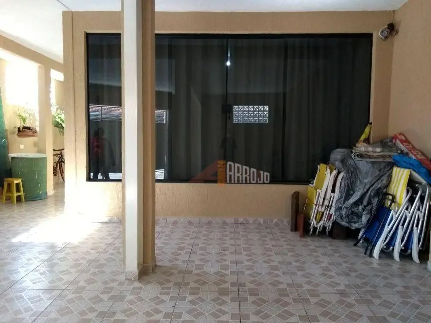 Foto 5 de Sobrado com 3 quartos à venda, 169m2 em Jardim Laone, São Paulo - SP