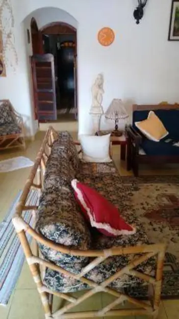 Foto 2 de Casa com 3 quartos à venda, 264m2 em Itanhaem - SP