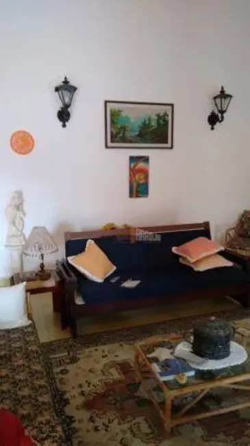 Foto 1 de Casa com 3 quartos à venda, 264m2 em Itanhaem - SP