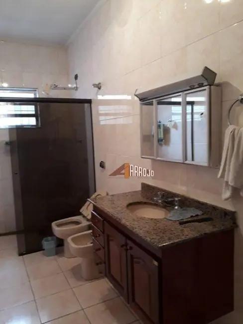 Sobrado com 4 quartos à venda, 250m2 em Vila Norma, São Paulo - SP - imagem 6 Foto 6 de Sobrado com 4 quartos à venda, 250m2 em Vila Norma, São Paulo - SP