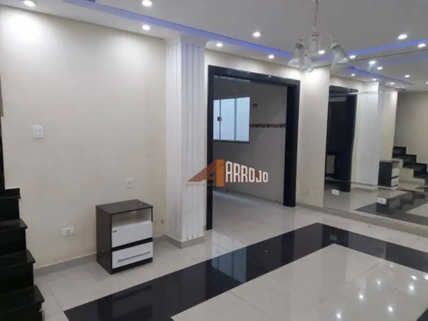 Sobrado com 3 quartos à venda, 141m2 em Vila Verde, São Paulo - SP - imagem 1 Foto 1 de Sobrado com 3 quartos à venda, 141m2 em Vila Verde, São Paulo - SP