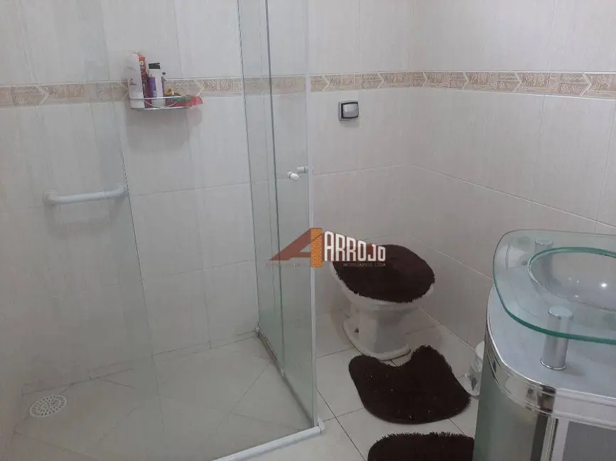 Casa com 2 quartos à venda, 211m2 em Vila Marieta, São Paulo - SP - imagem 8 Foto 8 de Casa com 2 quartos à venda, 211m2 em Vila Marieta, São Paulo - SP