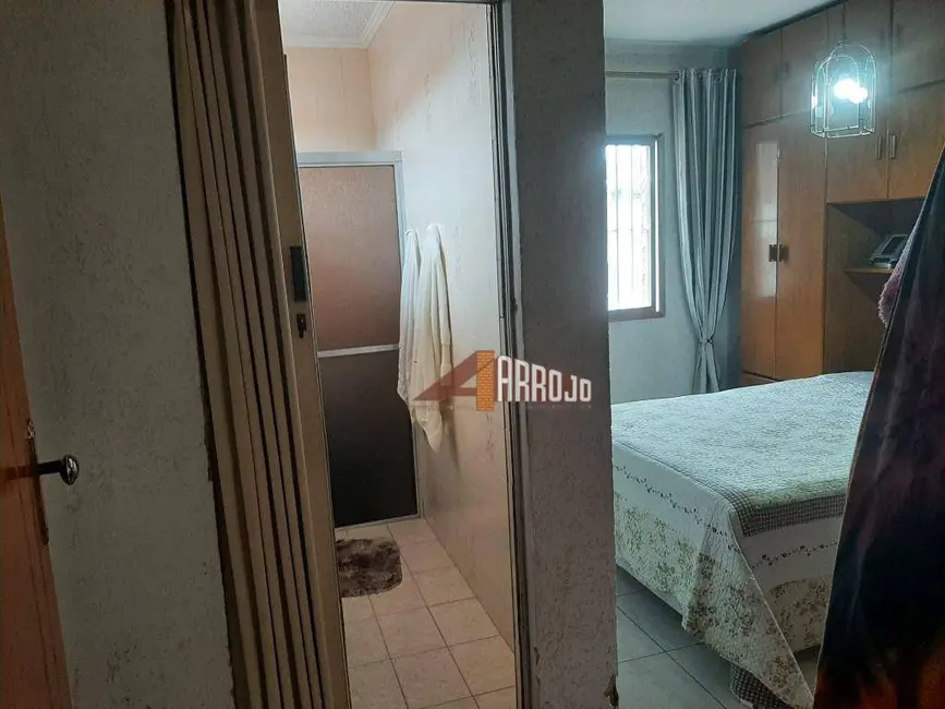 Casa com 2 quartos à venda, 211m2 em Vila Marieta, São Paulo - SP - imagem 5 Foto 5 de Casa com 2 quartos à venda, 211m2 em Vila Marieta, São Paulo - SP