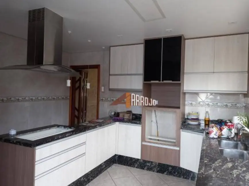 Sobrado com 2 quartos à venda, 161m2 em Vila Buenos Aires, São Paulo - SP - imagem 9 Foto 9 de Sobrado com 2 quartos à venda, 161m2 em Vila Buenos Aires, São Paulo - SP