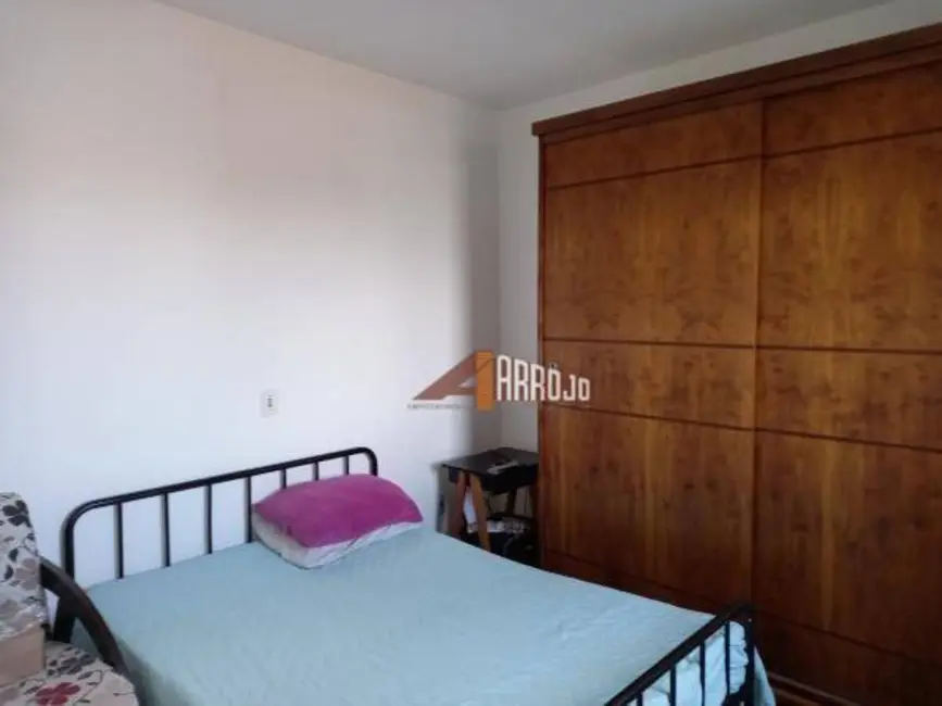 Foto 2 de Casa com 2 quartos à venda, 196m2 em Vila Pierina, São Paulo - SP
