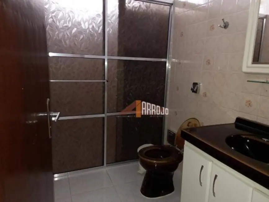 Foto 8 de Casa com 2 quartos à venda, 145m2 em Vila Marieta, São Paulo - SP