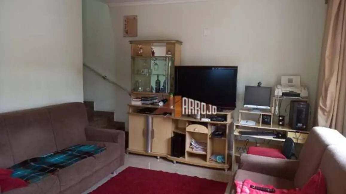 Sobrado com 3 quartos à venda, 207m2 em Jardim Popular, São Paulo - SP - imagem 8 Foto 8 de Sobrado com 3 quartos à venda, 207m2 em Jardim Popular, São Paulo - SP