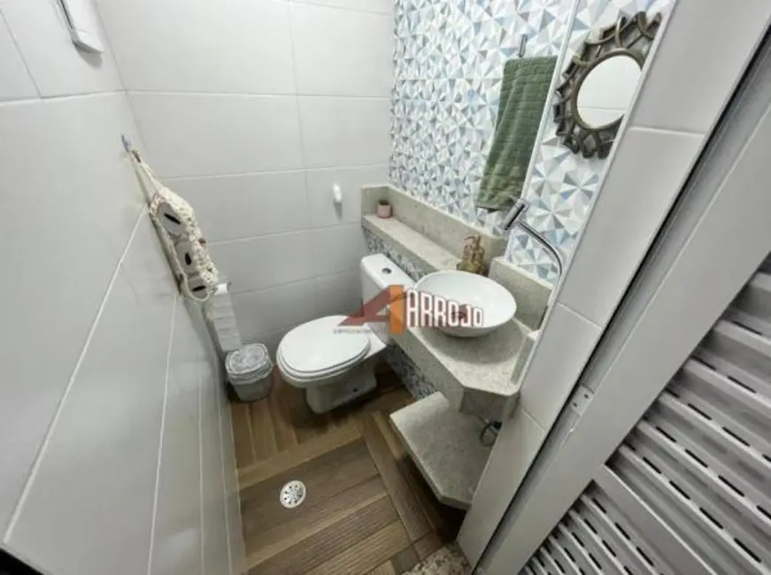 Sobrado com 3 quartos à venda, 153m2 em Vila Rio Branco, São Paulo - SP - imagem 2 Foto 2 de Sobrado com 3 quartos à venda, 153m2 em Vila Rio Branco, São Paulo - SP