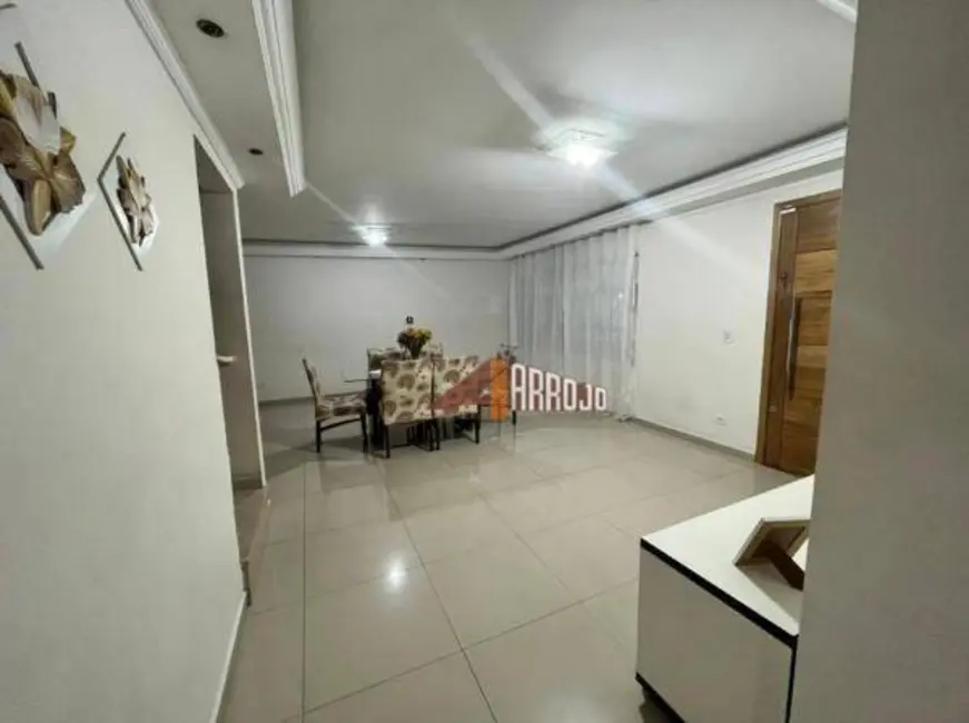 Sobrado com 3 quartos à venda, 153m2 em Vila Rio Branco, São Paulo - SP - imagem 4 Foto 4 de Sobrado com 3 quartos à venda, 153m2 em Vila Rio Branco, São Paulo - SP