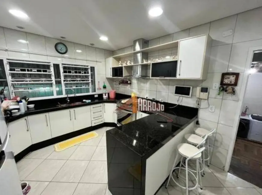 Sobrado com 3 quartos à venda, 153m2 em Vila Rio Branco, São Paulo - SP - imagem 9 Foto 9 de Sobrado com 3 quartos à venda, 153m2 em Vila Rio Branco, São Paulo - SP