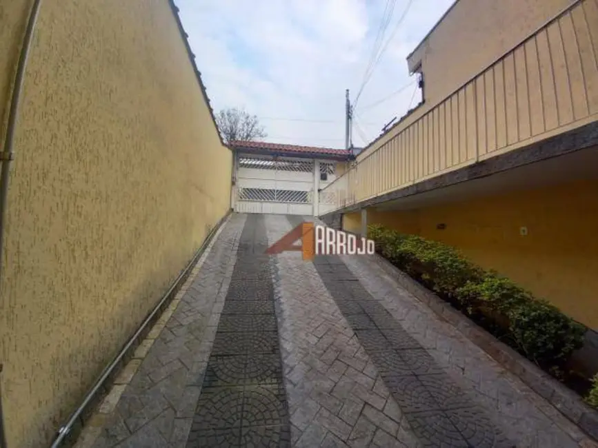 Sobrado com 3 quartos à venda, 200m2 em Jardim Penha, São Paulo - SP - imagem 4 Foto 4 de Sobrado com 3 quartos à venda, 200m2 em Jardim Penha, São Paulo - SP