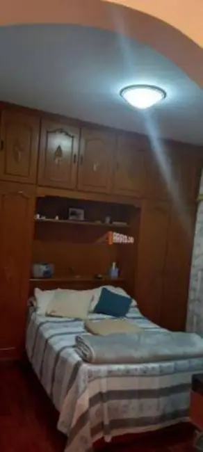 Sobrado com 3 quartos à venda, 157m2 em Jardim Pinhal, Guarulhos - SP - imagem 3 Foto 3 de Sobrado com 3 quartos à venda, 157m2 em Jardim Pinhal, Guarulhos - SP