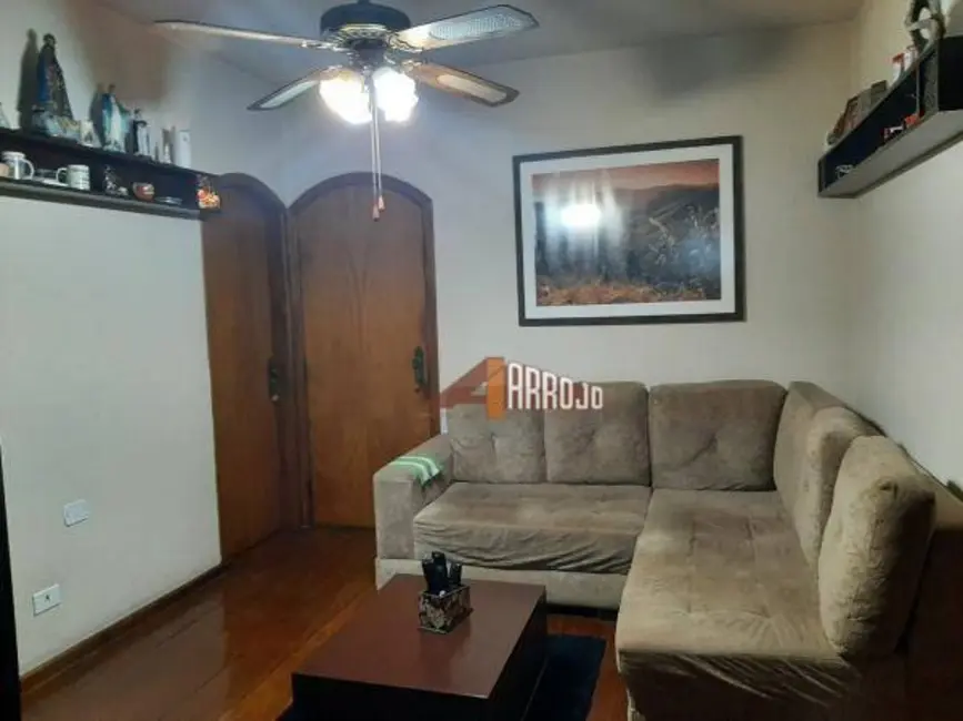 Sobrado com 4 quartos à venda, 306m2 em Vila Frugoli, São Paulo - SP - imagem 8 Foto 8 de Sobrado com 4 quartos à venda, 306m2 em Vila Frugoli, São Paulo - SP