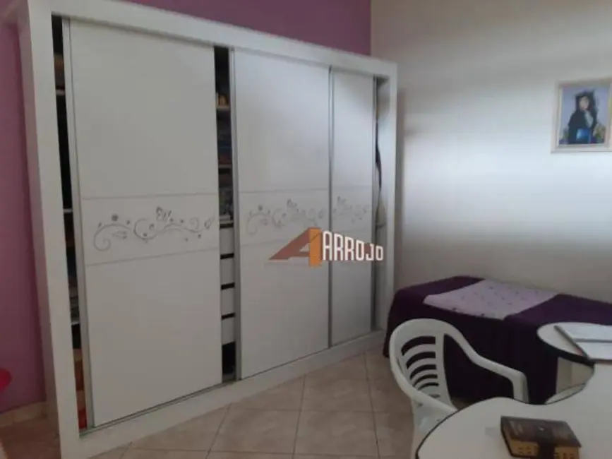 Casa com 3 quartos à venda, 300m2 em Cidade Antônio Estevão de Carvalho, São Paulo - SP - imagem 6 Foto 6 de Casa com 3 quartos à venda, 300m2 em Cidade Antônio Estevão de Carvalho, São Paulo - SP