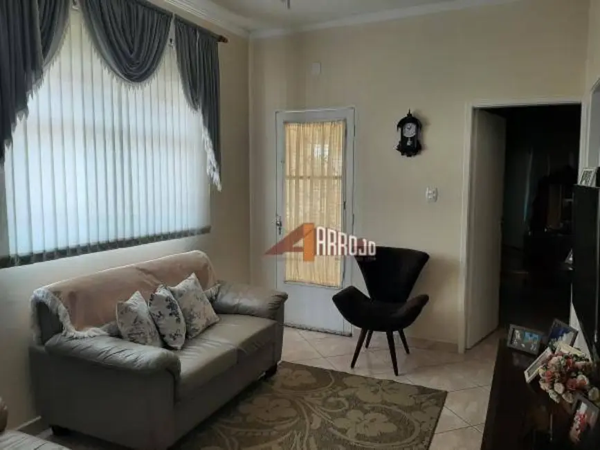 Casa com 3 quartos à venda, 300m2 em Cidade Antônio Estevão de Carvalho, São Paulo - SP - imagem 1 Foto 1 de Casa com 3 quartos à venda, 300m2 em Cidade Antônio Estevão de Carvalho, São Paulo - SP