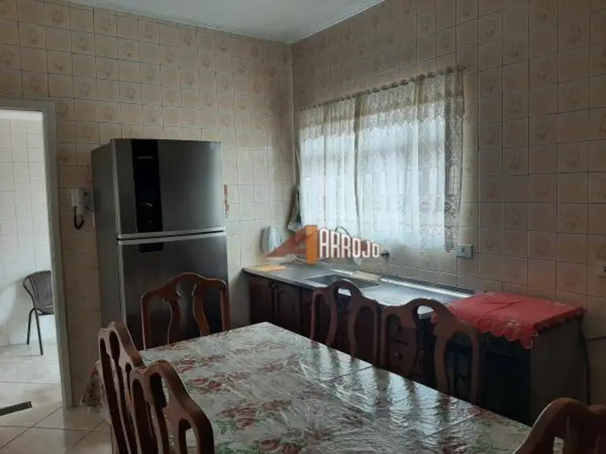 Casa com 3 quartos à venda, 300m2 em Cidade Antônio Estevão de Carvalho, São Paulo - SP - imagem 8 Foto 8 de Casa com 3 quartos à venda, 300m2 em Cidade Antônio Estevão de Carvalho, São Paulo - SP