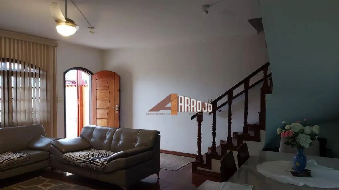 Sobrado com 3 quartos à venda, 126m2 em Jardim Ponte Rasa, São Paulo - SP - imagem 2 Foto 2 de Sobrado com 3 quartos à venda, 126m2 em Jardim Ponte Rasa, São Paulo - SP